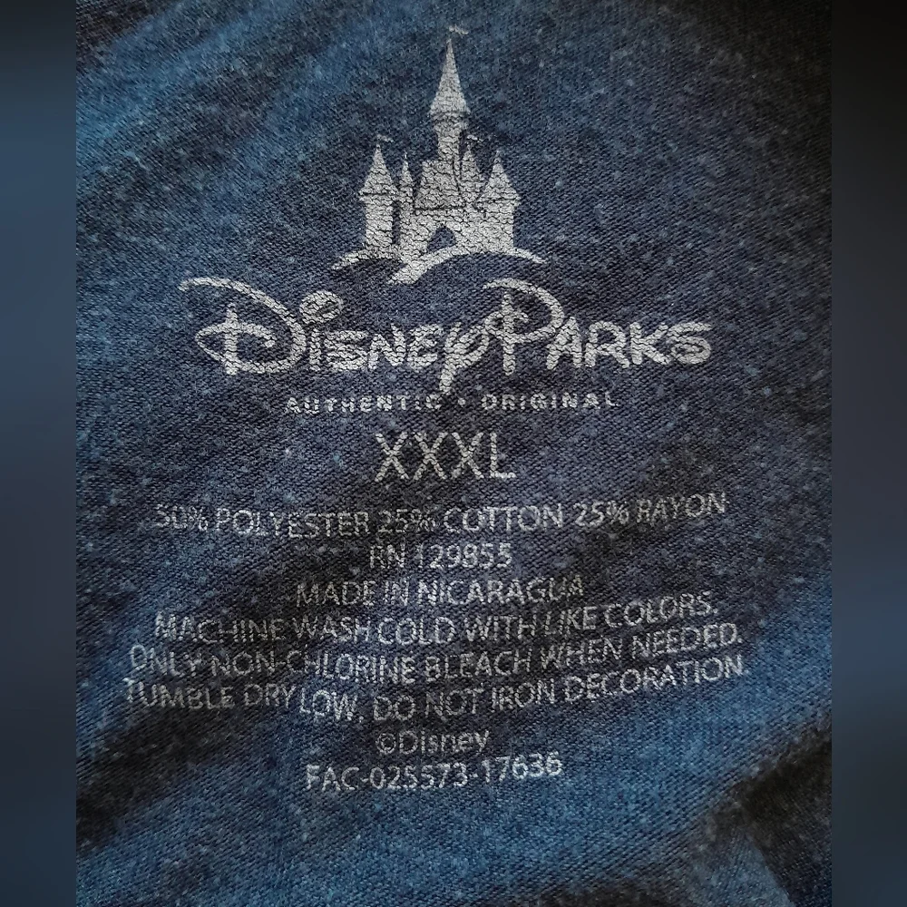 2018 Disneyland After Dark Glow in the Dark t-shirt - Picture 3 of 3